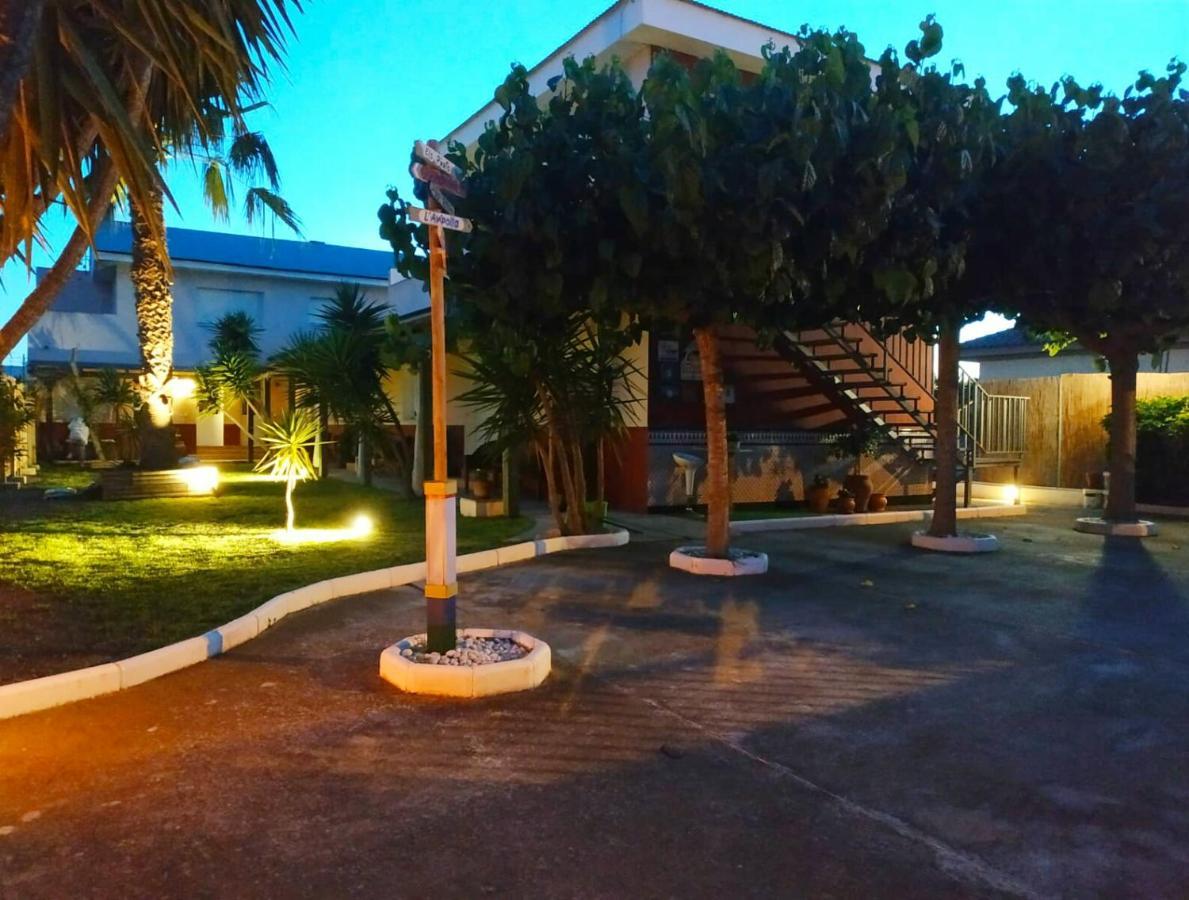 Casablanca El Petit Hotel Deltebre Bagian luar foto